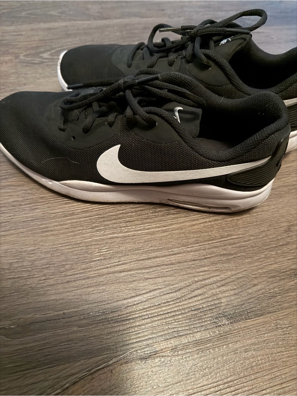 Nike Women's Black and White AirMax